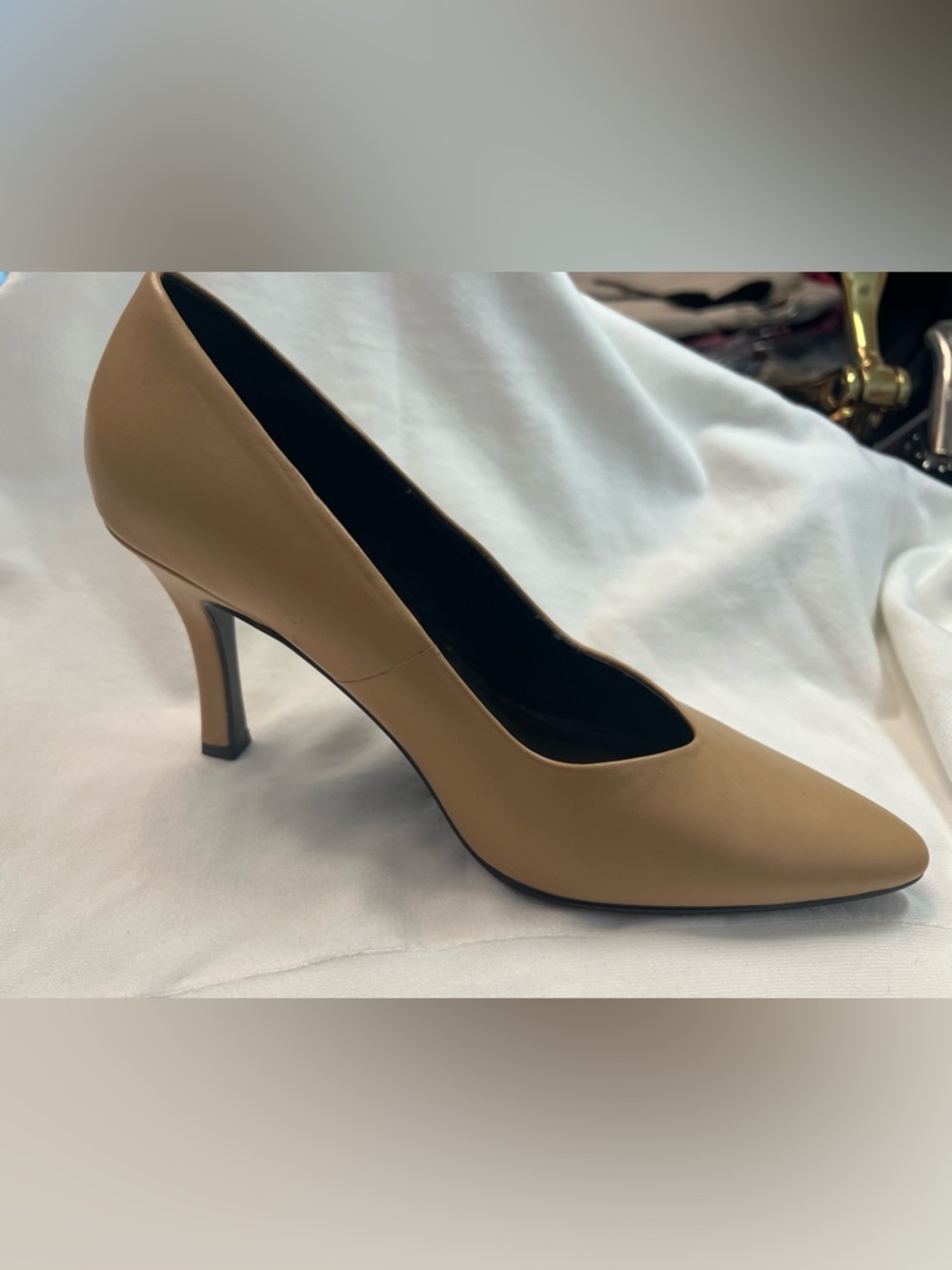 Chinese Laundry Beige/Tan Mid Heel Pump